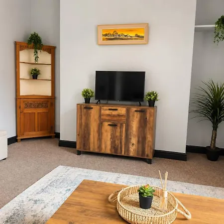 Contractor Near Bae, Sleeps 4, Wifi * Barrow-in-Furness