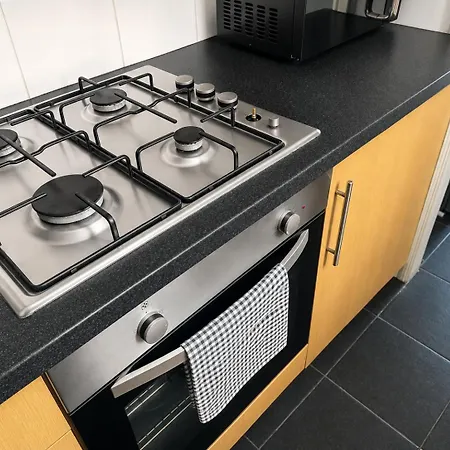 Apartamento Contractor Near Bae, Sleeps 4, Wifi